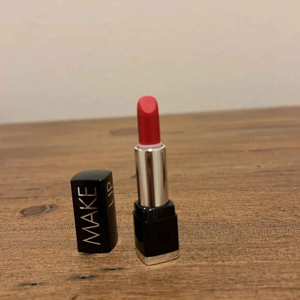 Makeup forever rouge artist natural lipstick deluxe sample shade n44 red